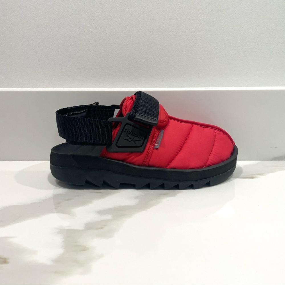 NEW Reebok Primaloft Vector Red Slip-On Sandal (size 5.5)